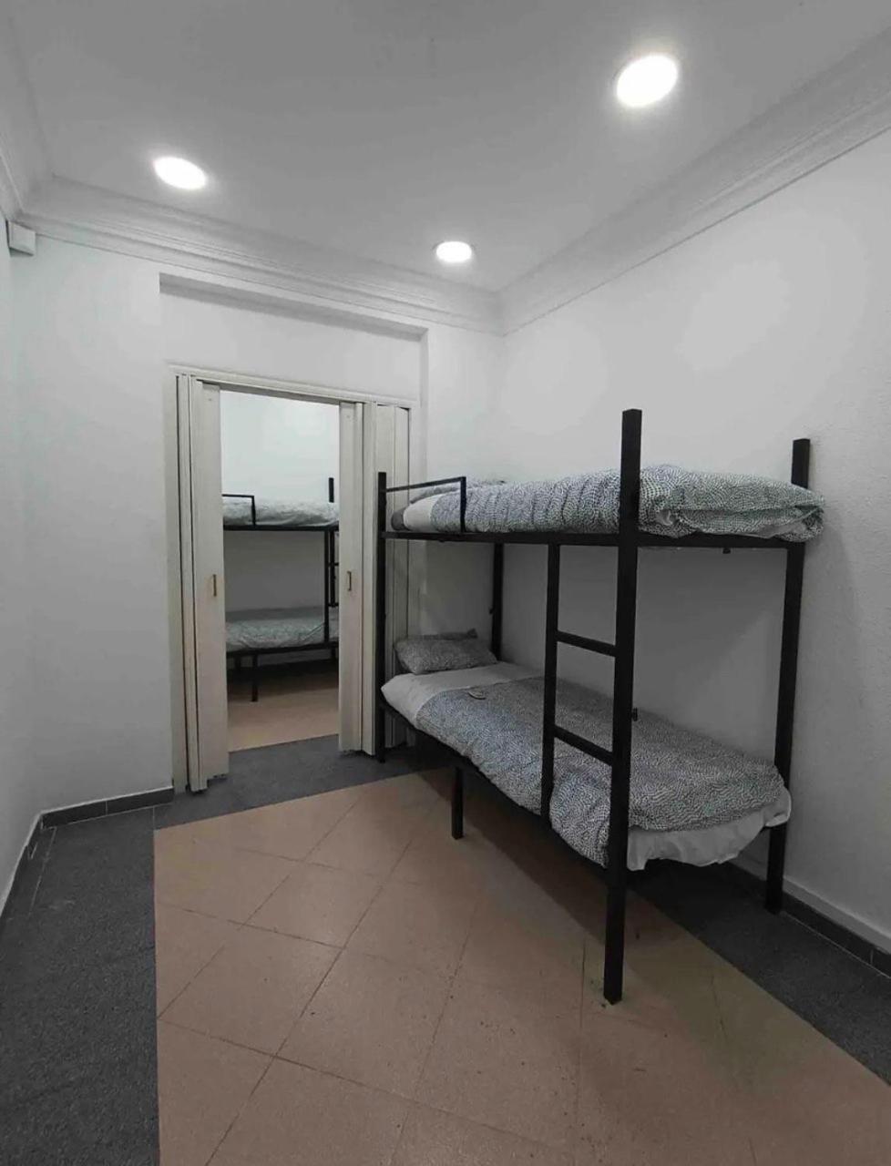 Hotel Parsa Residencial House à Madrid Extérieur photo