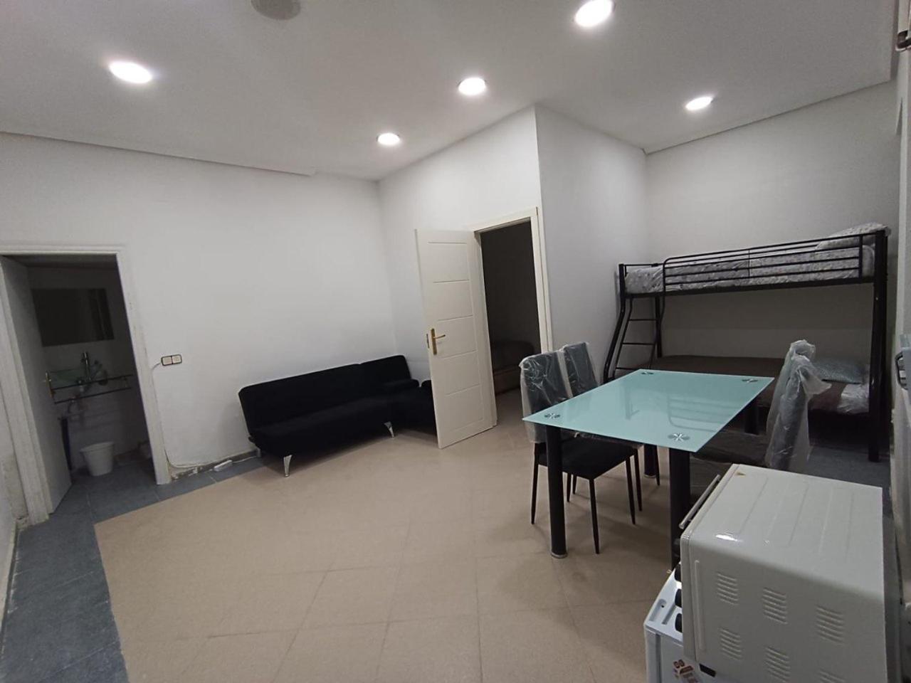 Hotel Parsa Residencial House à Madrid Extérieur photo