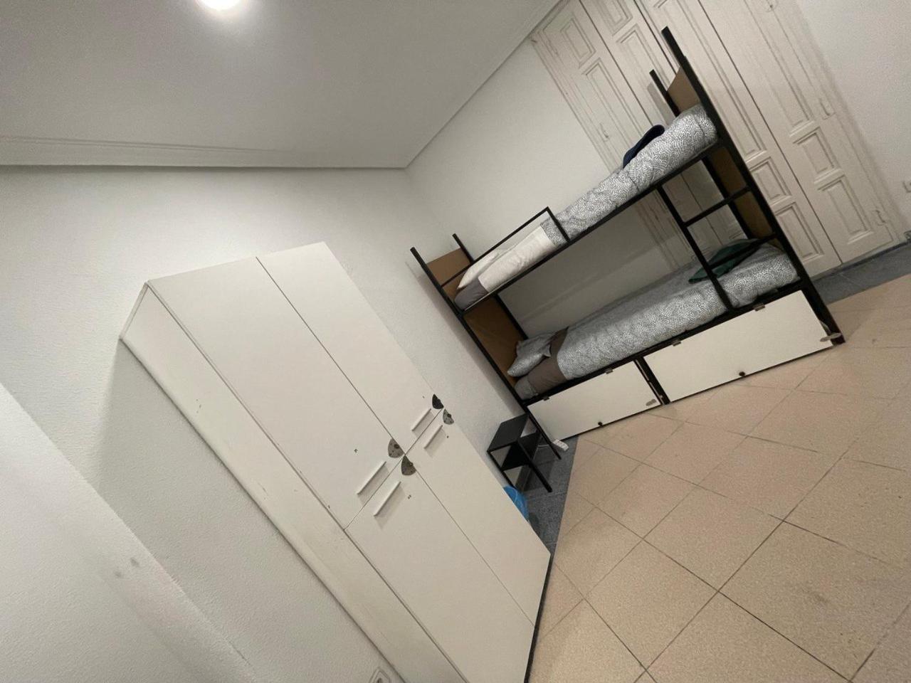 Hotel Parsa Residencial House à Madrid Extérieur photo