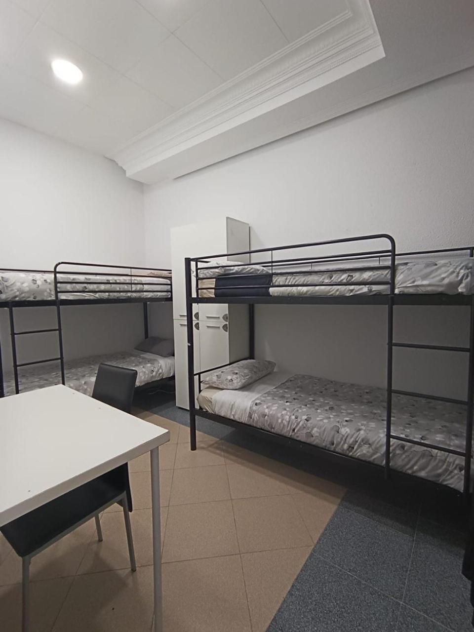 Hotel Parsa Residencial House à Madrid Extérieur photo