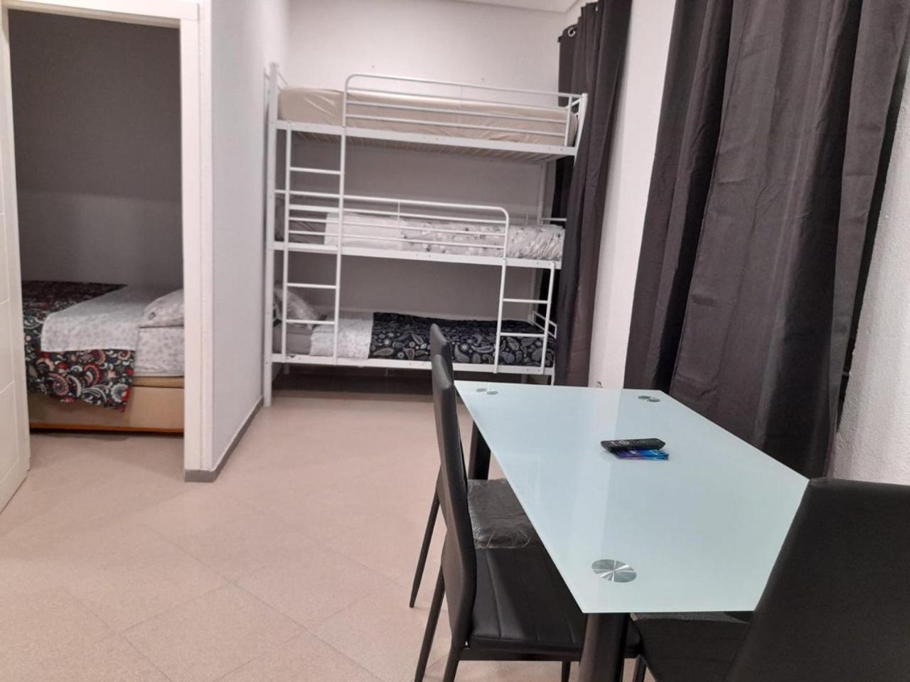 Hotel Parsa Residencial House à Madrid Extérieur photo
