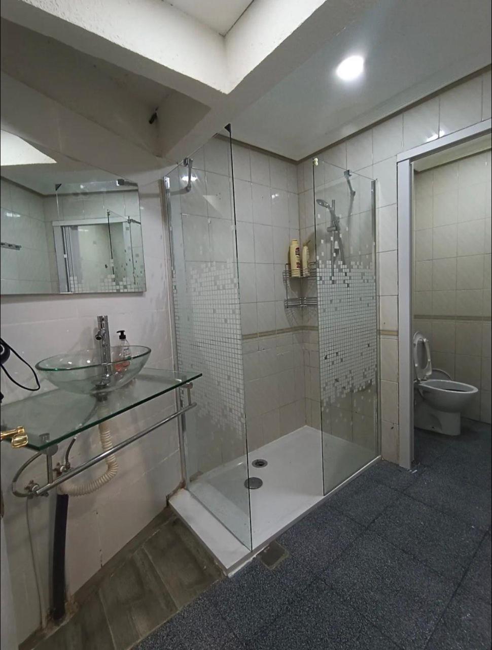 Hotel Parsa Residencial House à Madrid Extérieur photo